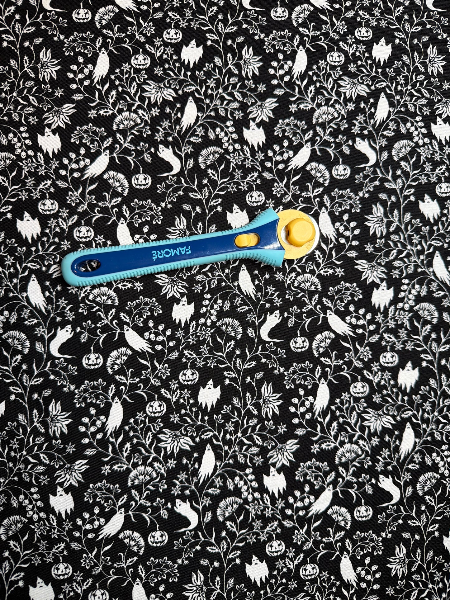 Harvest Moon Ghostly Vine Black by Grace Popp 5249-99