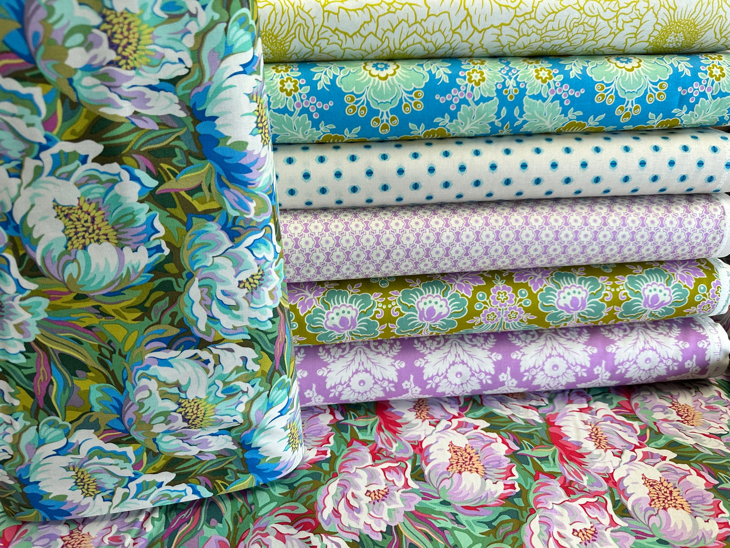 Full Bloom by Heather Bailey Eloise Chartreuse 91086-70 Cotton Woven Fabric