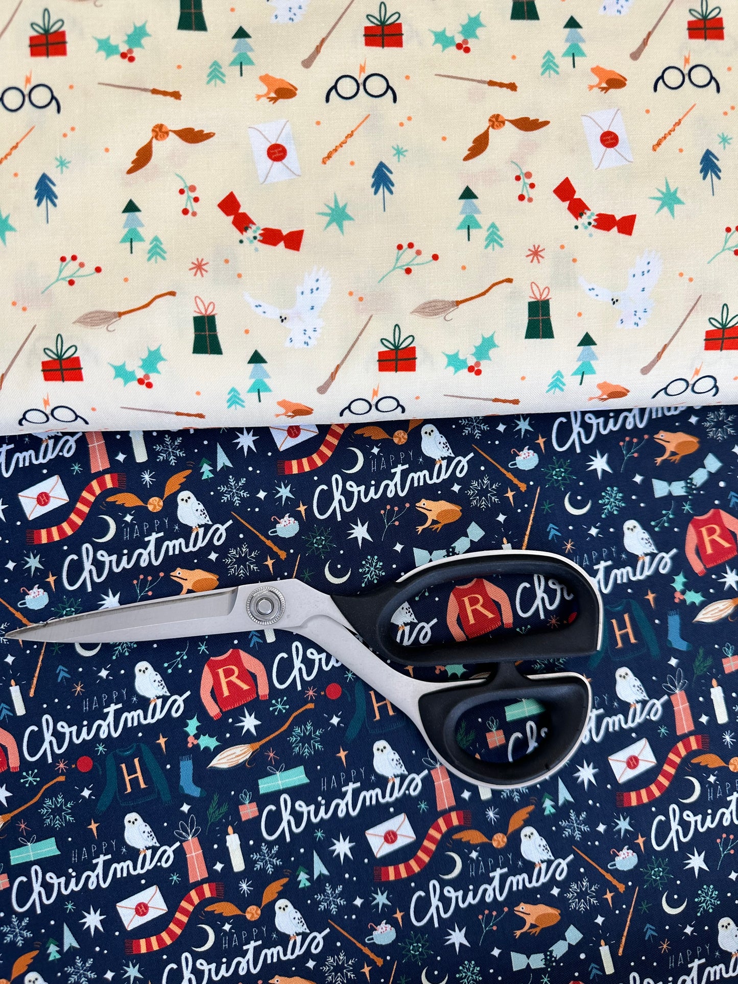 Licensed Character Winter Holiday IV Winter Holiday Toss Cream 23800897-04 Cotton Woven Fabric