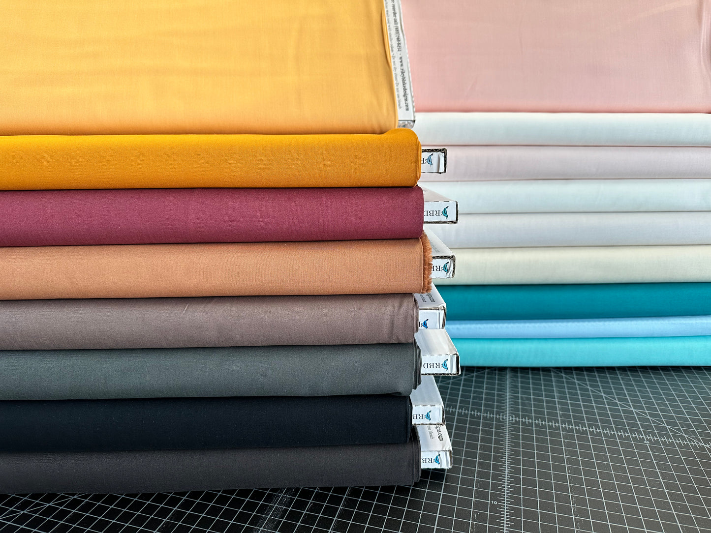 Confetti Cottons Daisy C120-DAISY Cotton Woven Fabric