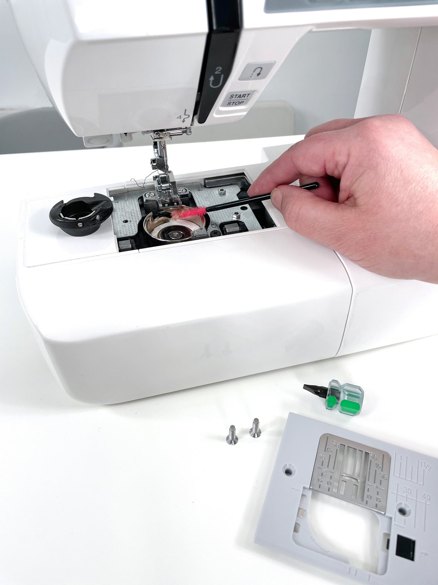 Every Nook and Cranny Cleaning Tools TGQ140