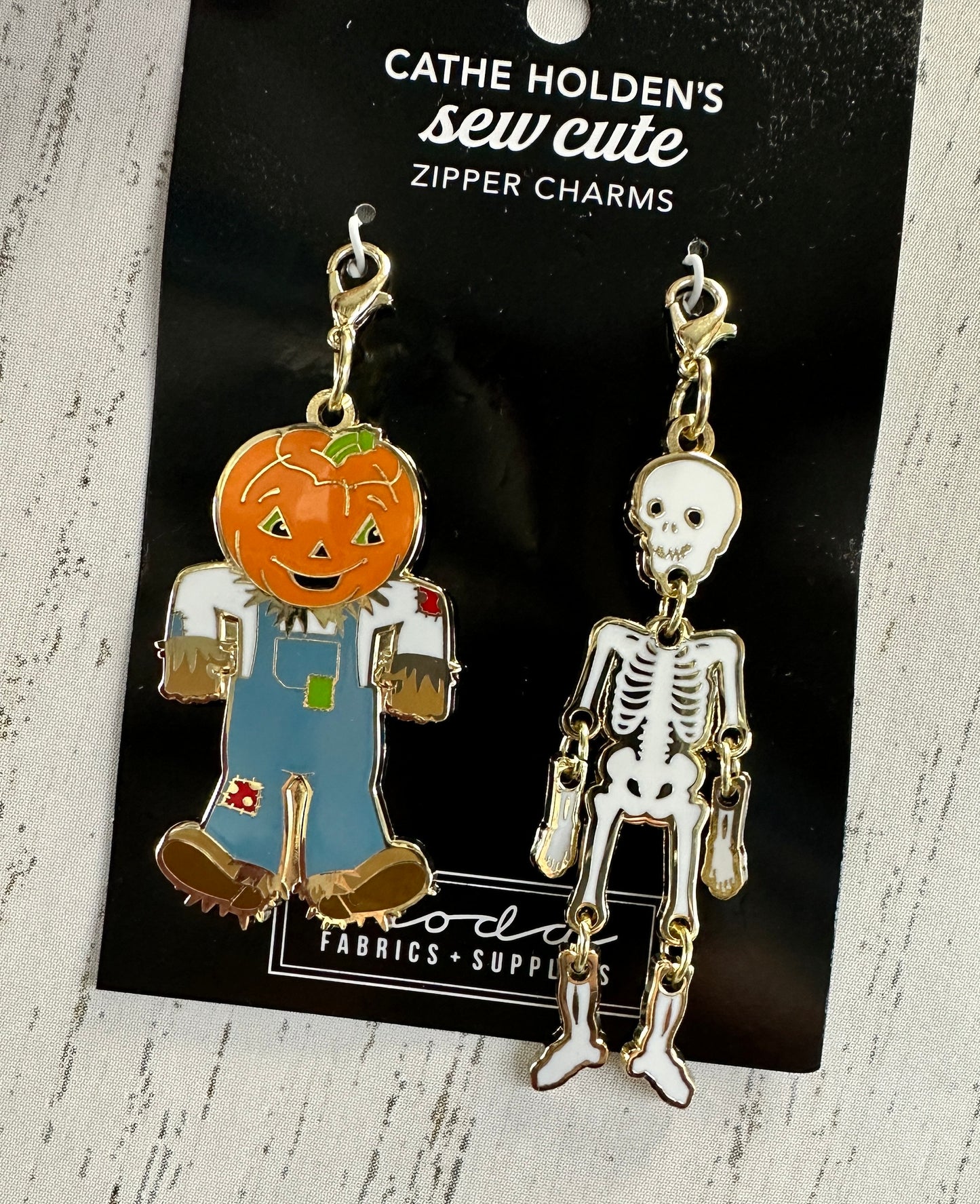 Cathe Holden's Sew Cute Scarecrow & Skeleton Zipper Charms CH134