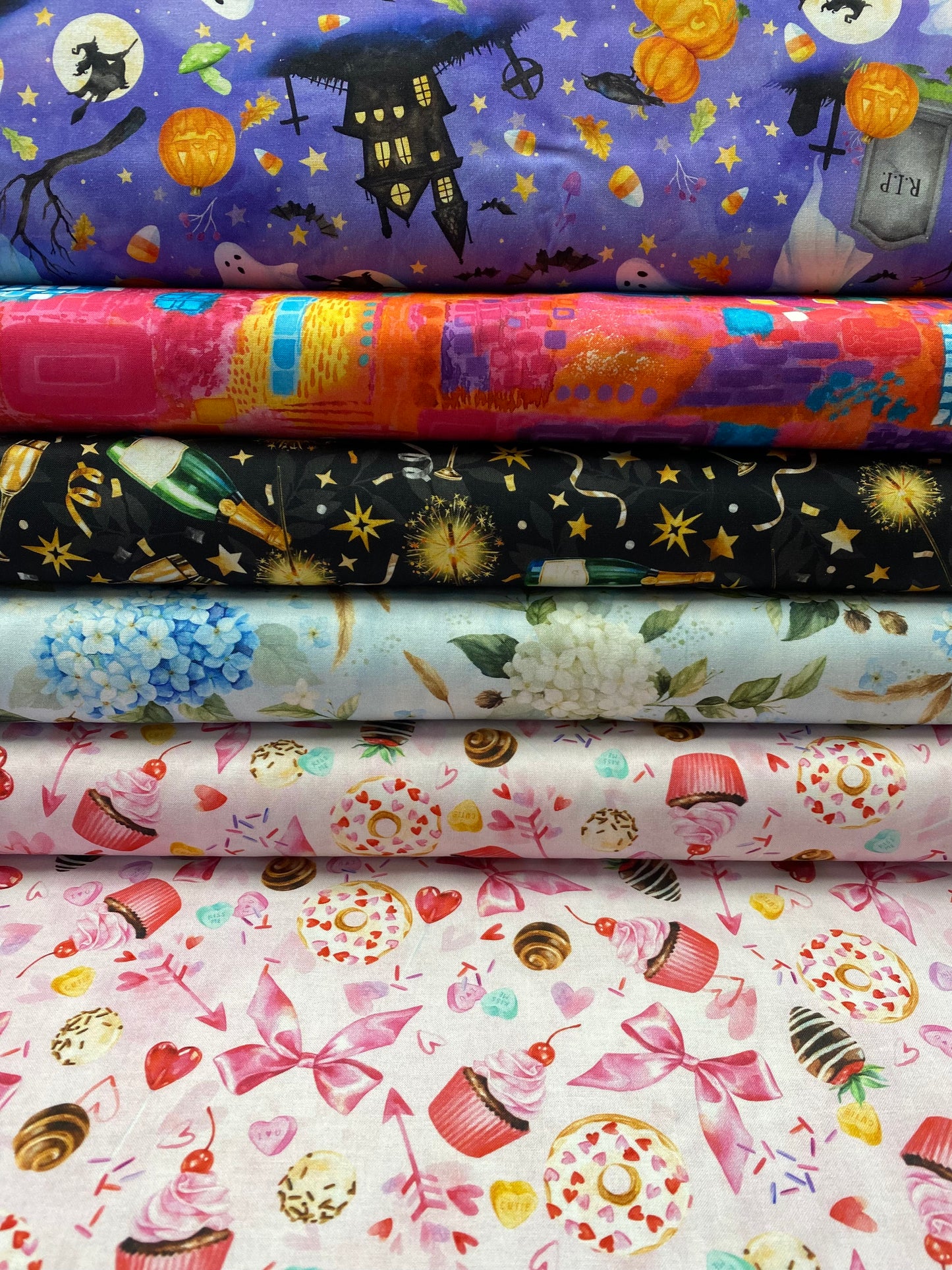 Celebrate the Seasons 2 Hydrangea U5130H-222 Cotton Woven Fabric