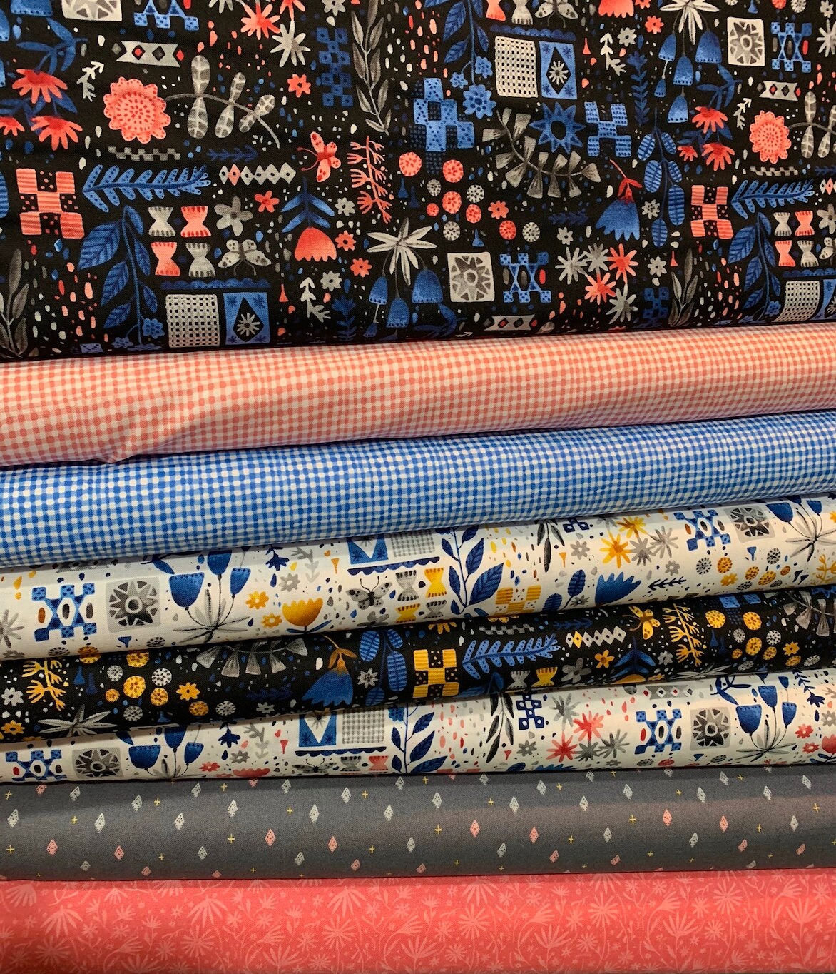 Eloises's Garden by Abigail Halpin Eloise's Garden 90033-99 Cotton Woven Fabric