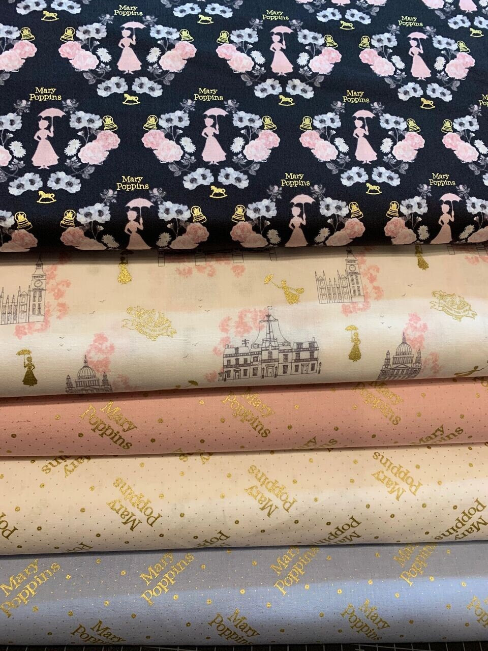Mary Poppins Multi Practically Perfect 18" Panel w/Metallic 85460108PL-1 Cotton Woven Panel