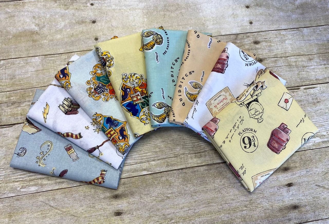 Licensed Harry Potter 2020 Hogwarts Express 23800600-2 Cotton Woven Fabric