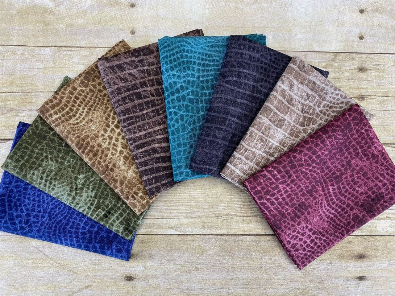 Worn Croc by Tim Holtz Pebble PWTH020.PEBBLE Cotton Woven Fabric