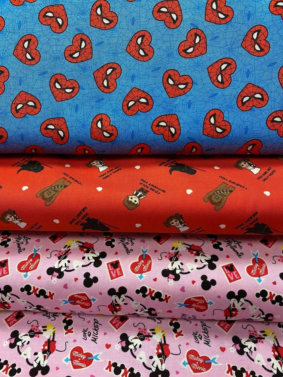 Licensed Character Valentine's Day Star Wars Character Valentine Greeting Red 73010396-07 Cotton Woven Fabric