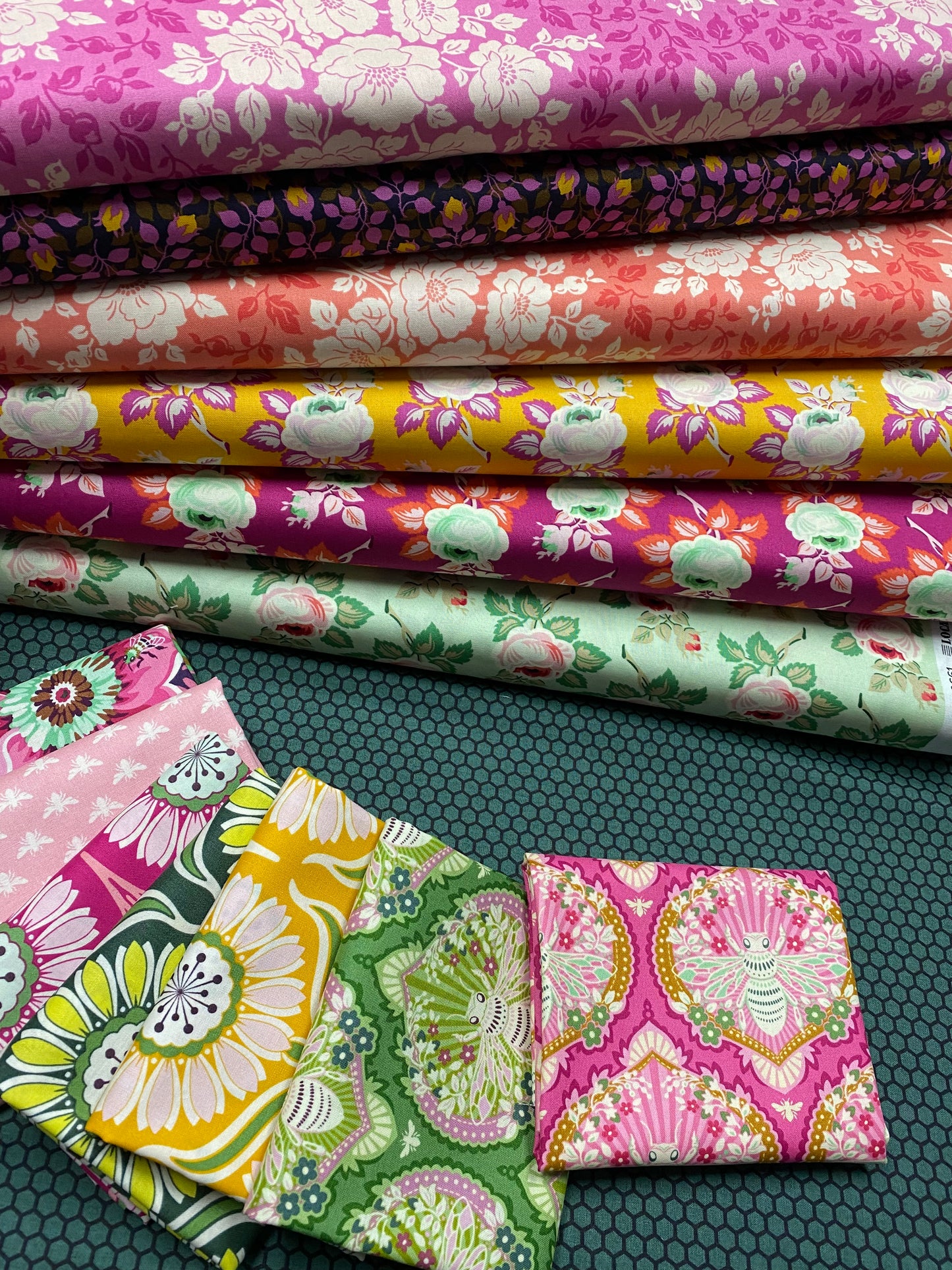 Local Honey By Heather Bailey Dove 90656-70 Cotton Woven Fabric