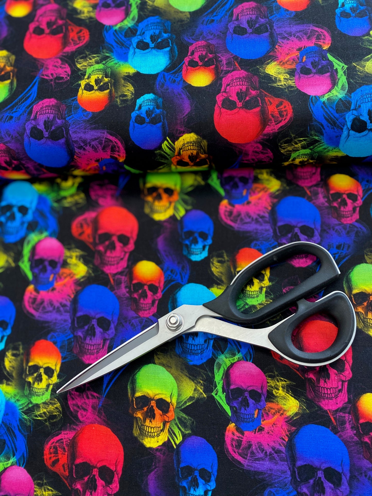 Skulls Rainbow Skull Smoke CD1422-BLACK Cotton Woven Fabric
