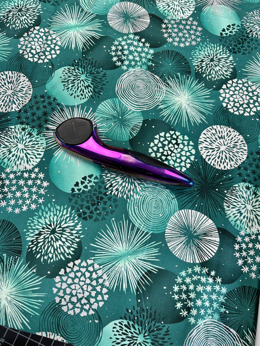 Shiny Objects Sweet Somethings Bonbon Mint Leaf Silver Metallic 3530-002 Cotton Woven Fabric