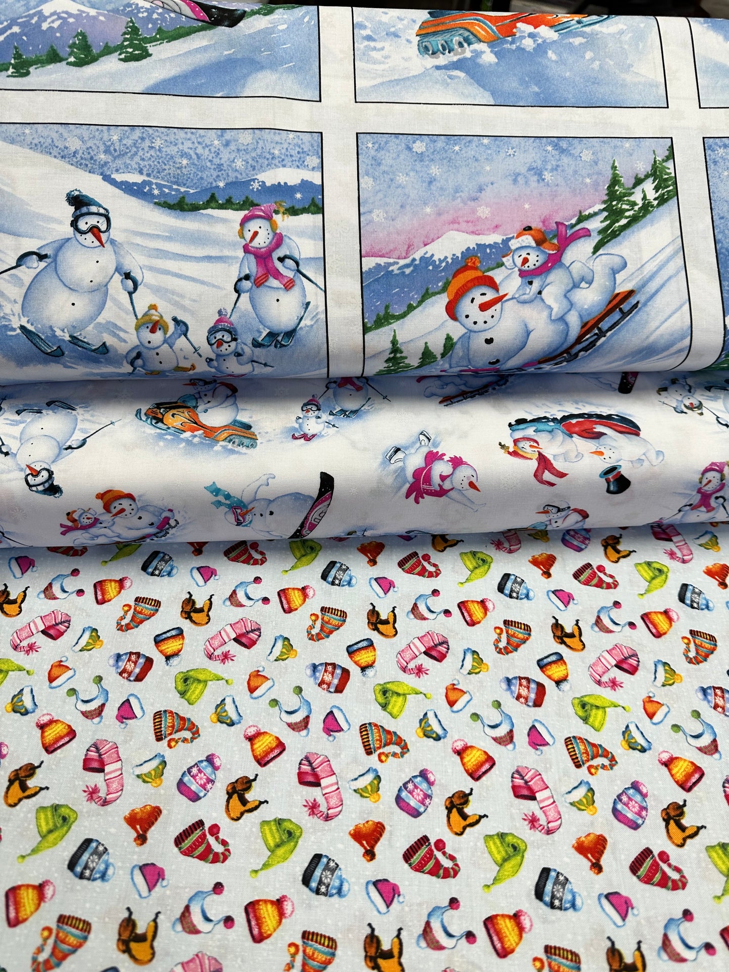 Let it Snow by Tom Steele Jones Snowman Tossed    3007E-WHITE Cotton Woven Fabric