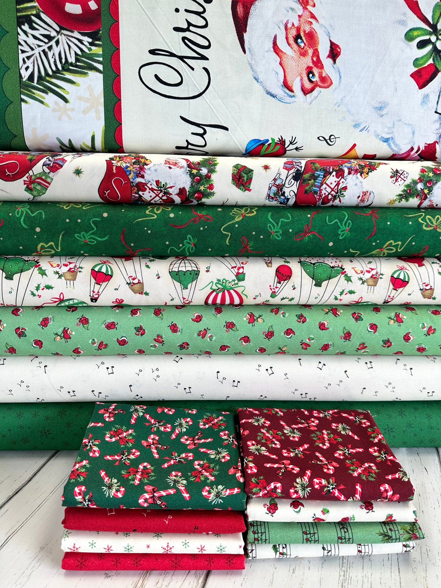 Merry Melody by Lesa Marino Fat Quarter Bundle of 15 Prints + 1 Panel   MMELFQ Bundle