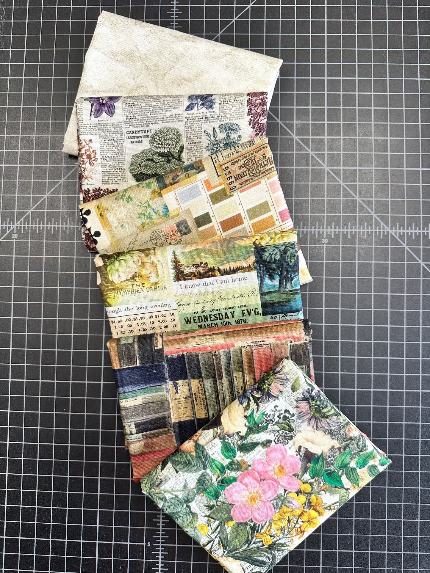 Tim Holtz Eclectic Element Palette Vintage Multi    PWTH329.MULTI Cotton Woven Fabric