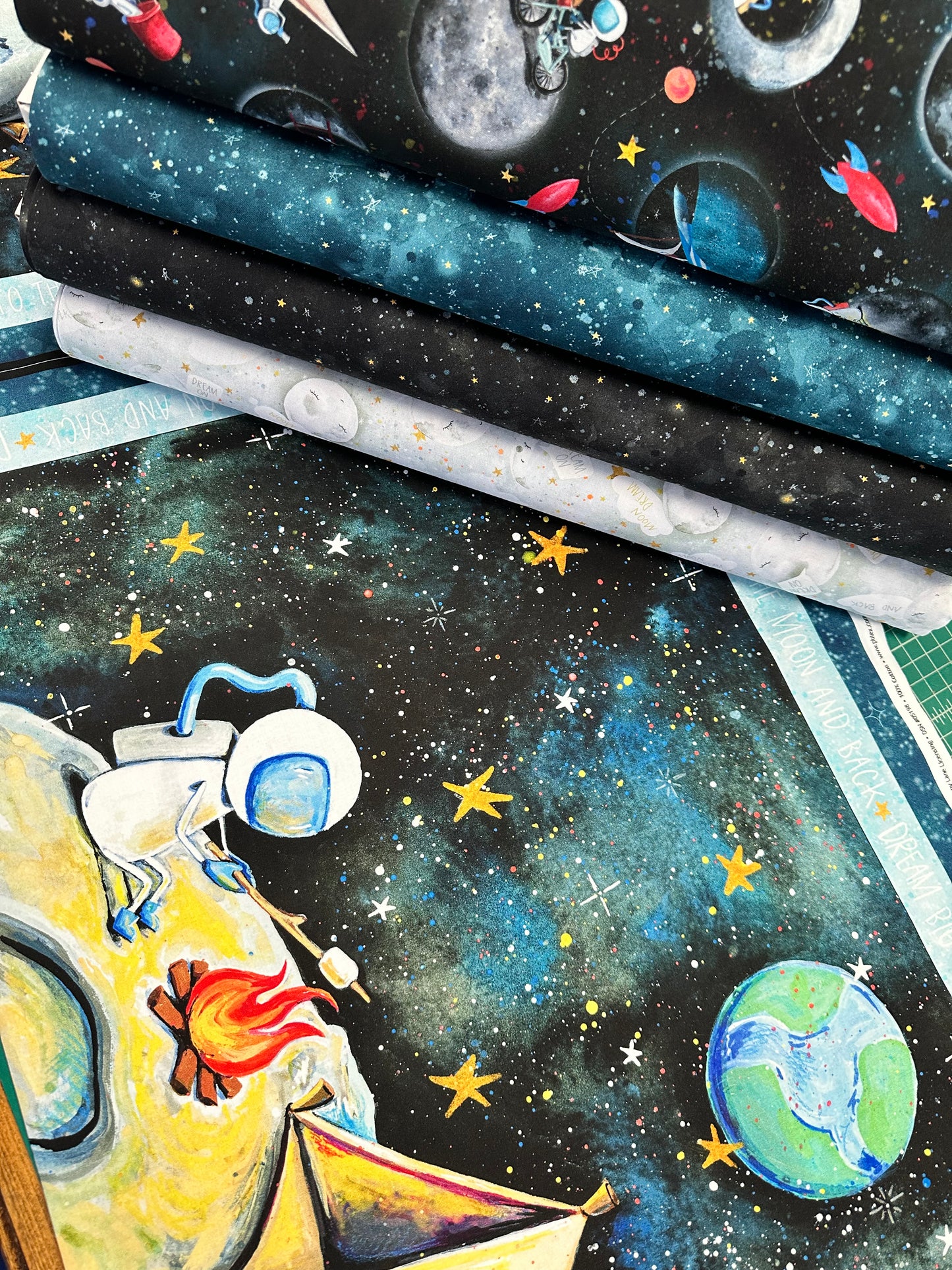 To The Moon by Rachel Nieman Moon Toss Silver     TTMO5201LS Cotton Woven Fabric