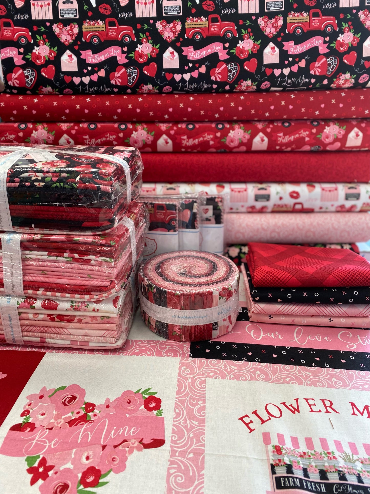 Falling in Love by Dani Mogstad 1-Yard Bundle Red includes 6 yards and 2 panels  1YD-11280R-8 Bundle