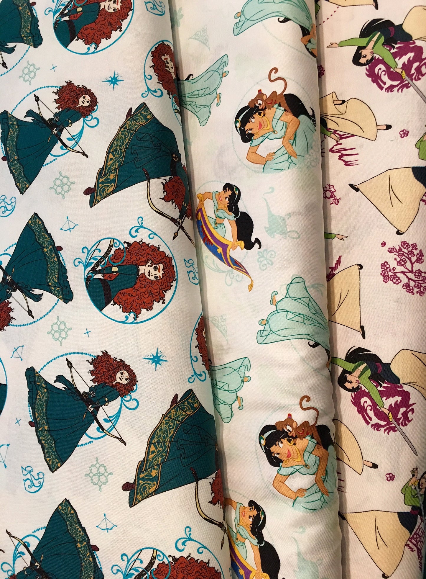 Licensed Disney Princesses Princess Mulan Cotton Woven Fabric 85100407 01