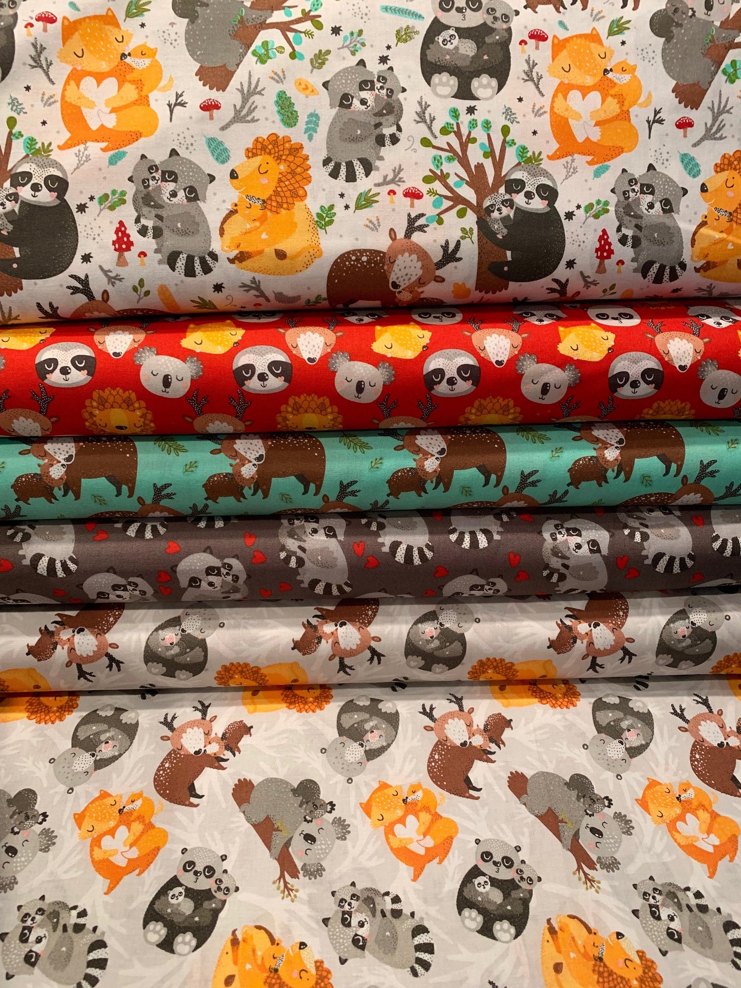 Animal Hugs Animal Faces 15043-RED Cotton Woven Fabric