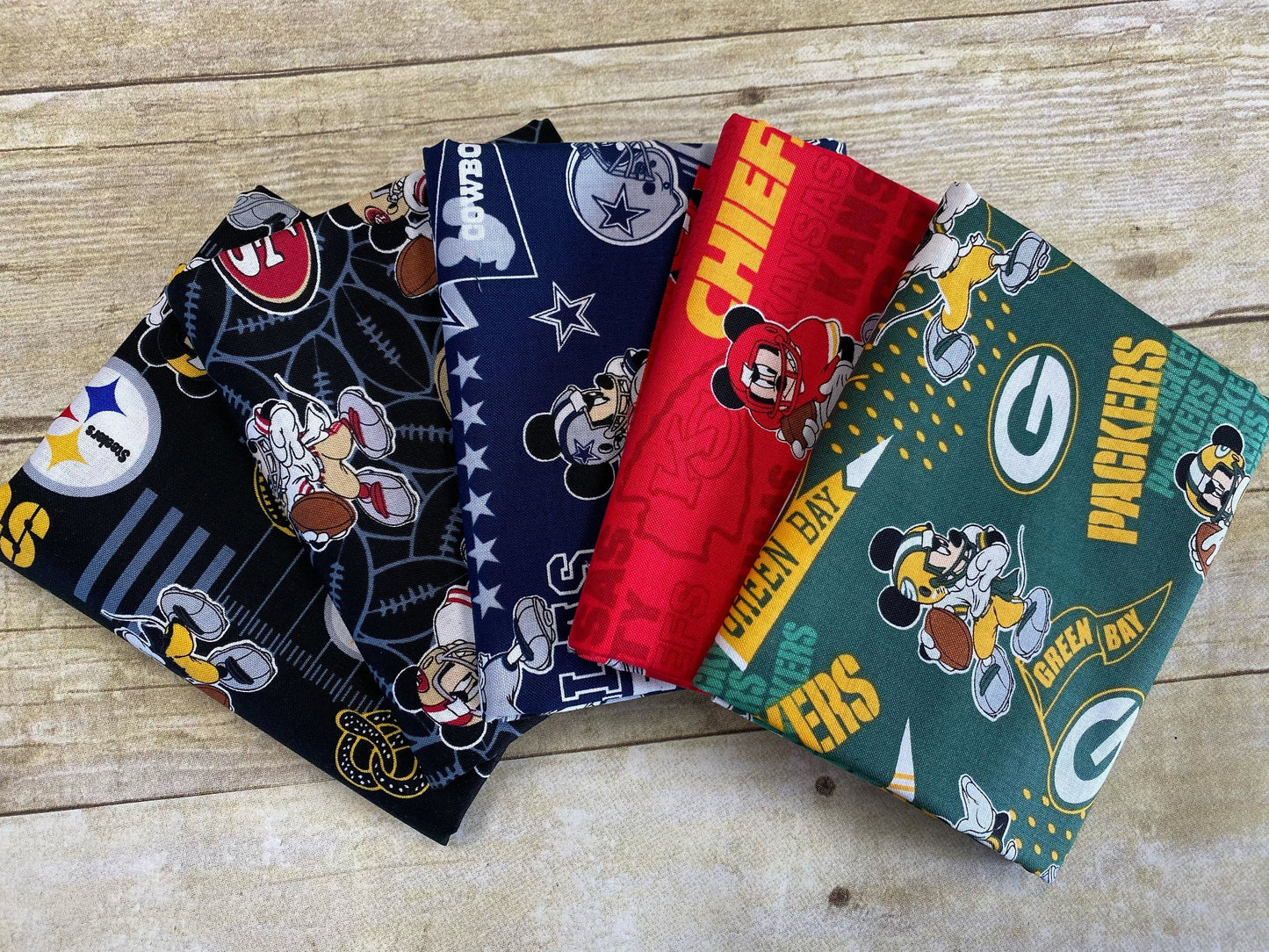 Licensed NFL Disney Mash Up 70394-D Packers/Mickey Cotton Woven Fabric