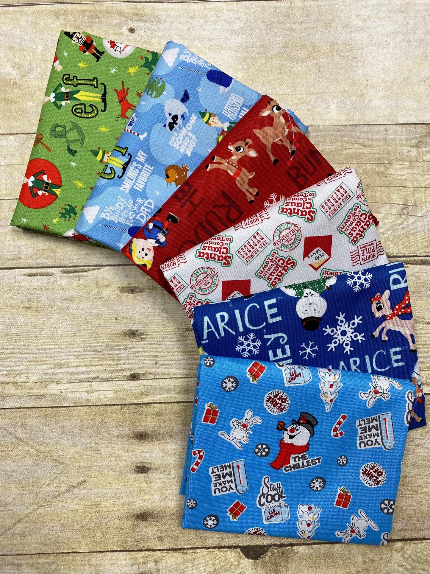 Character Winter Holiday 2 Licensed Santa Claus is Coming to Town Post Service 96250101-1 Cotton Woven Fabric